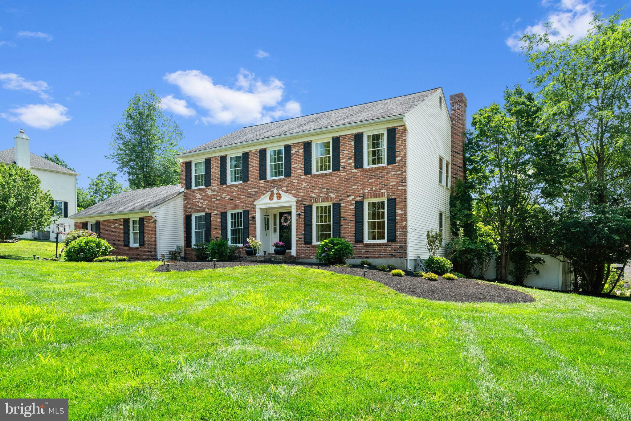 WHITE CHIMNEYS - Residential