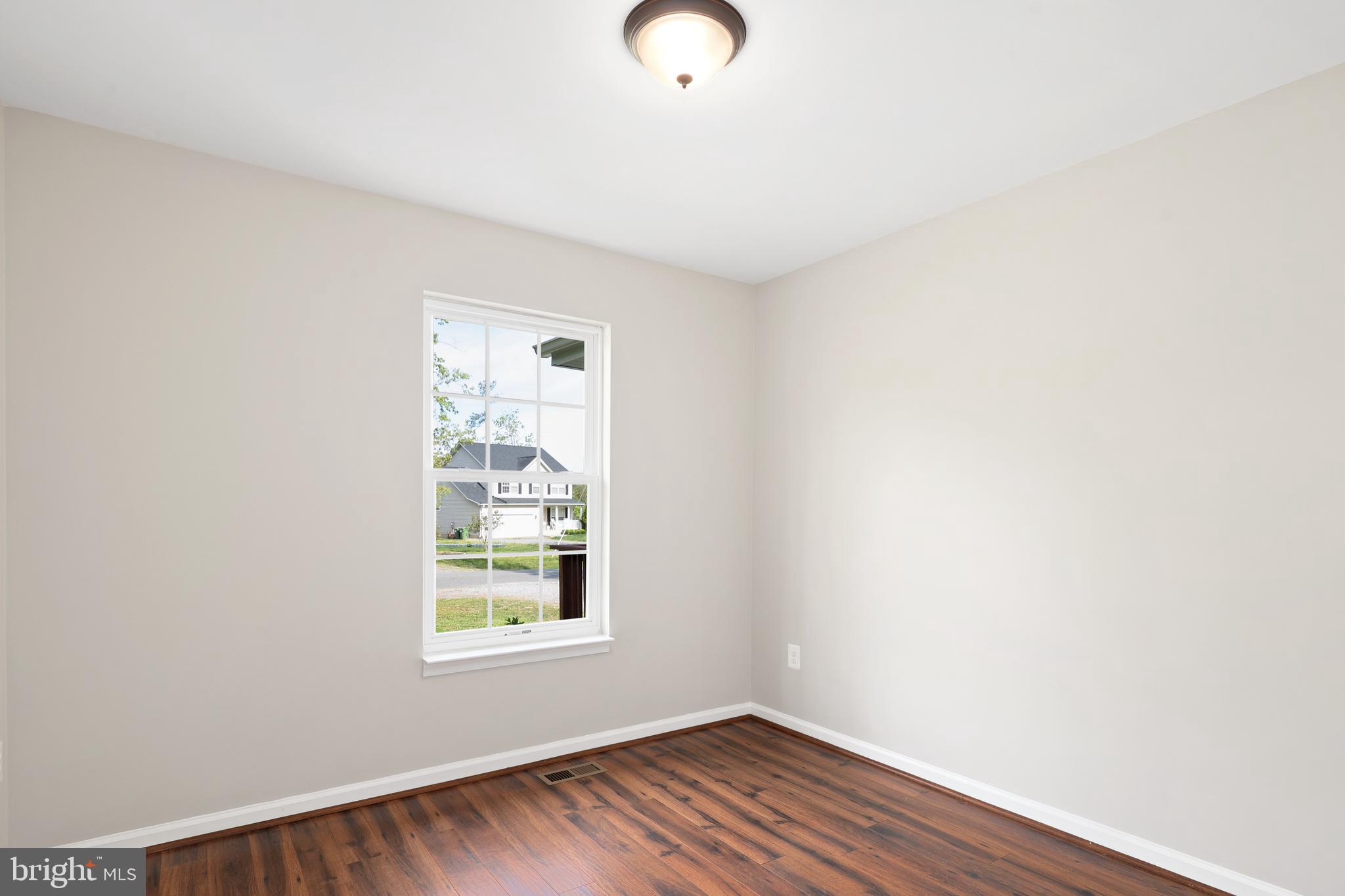 LAKE CAROLINE - Residential