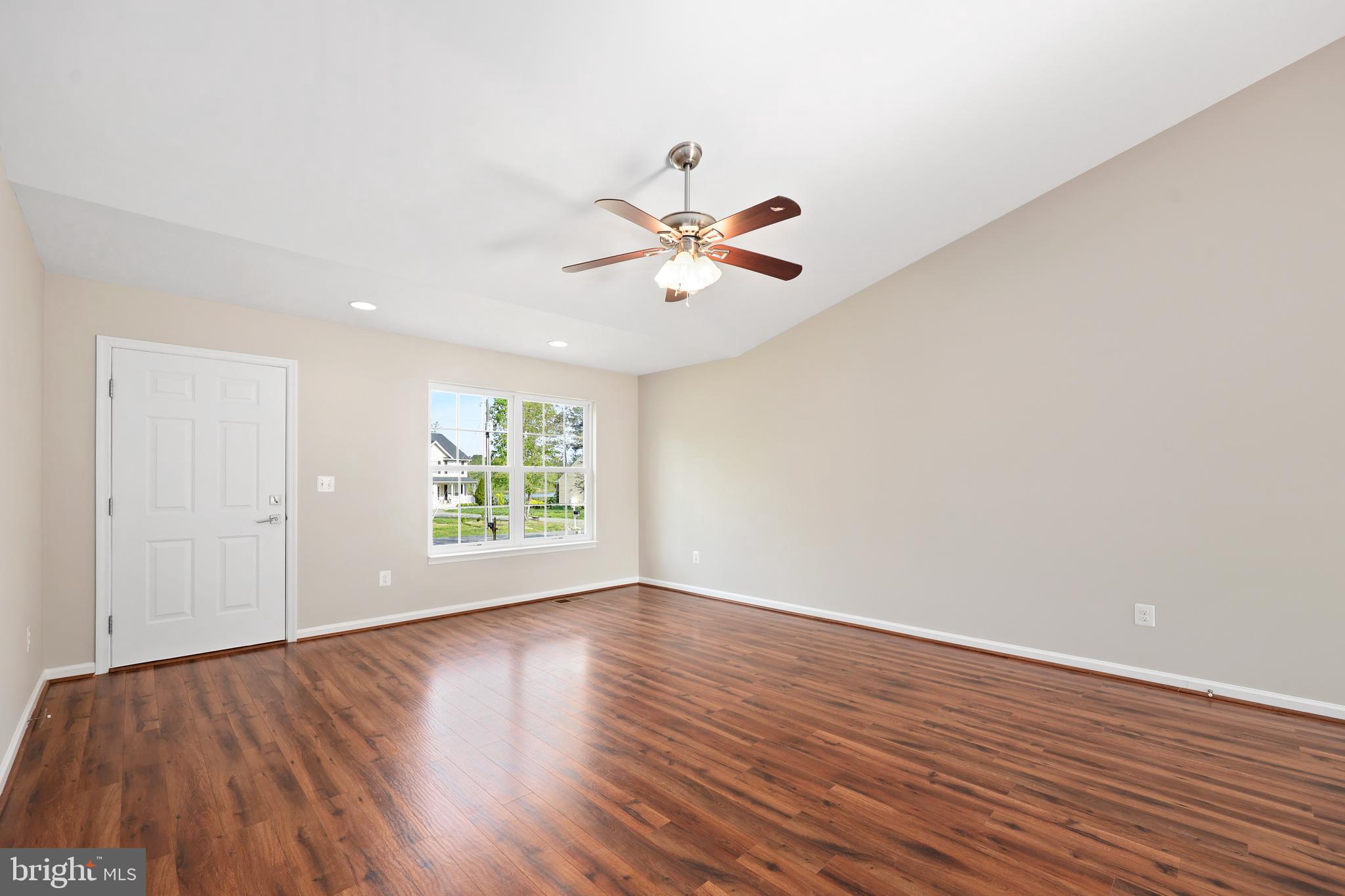 LAKE CAROLINE - Residential