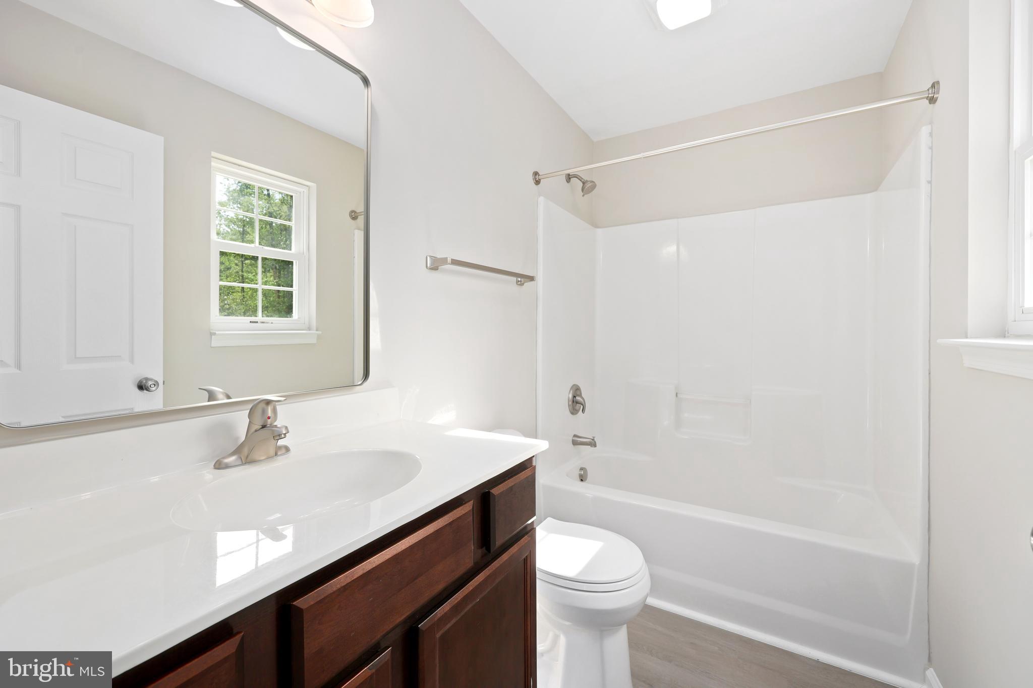 LAKE CAROLINE - Residential