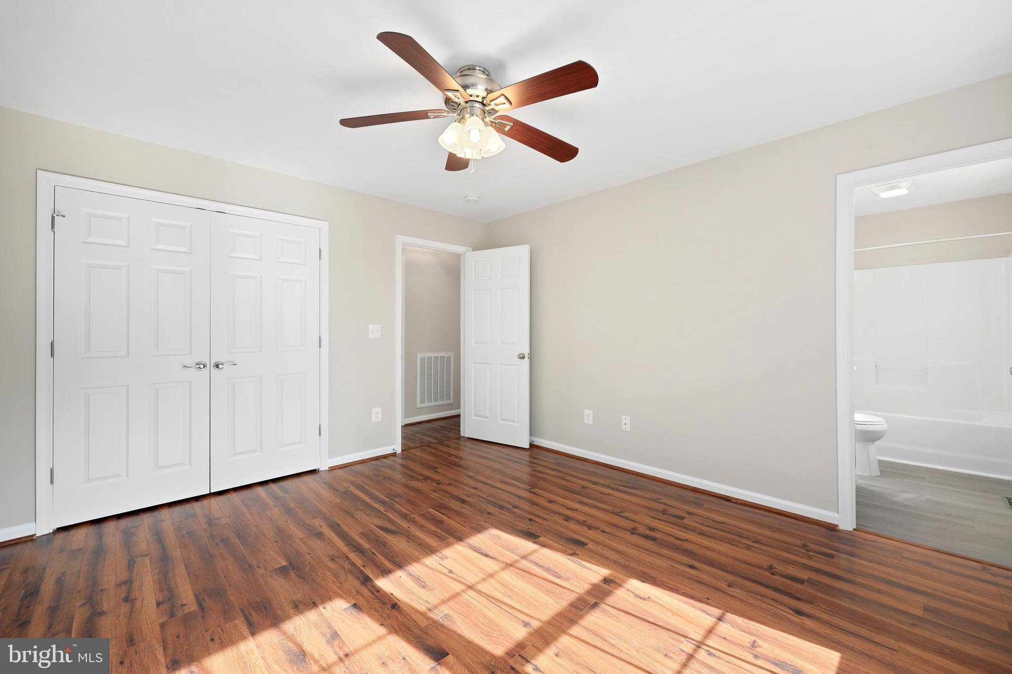 LAKE CAROLINE - Residential