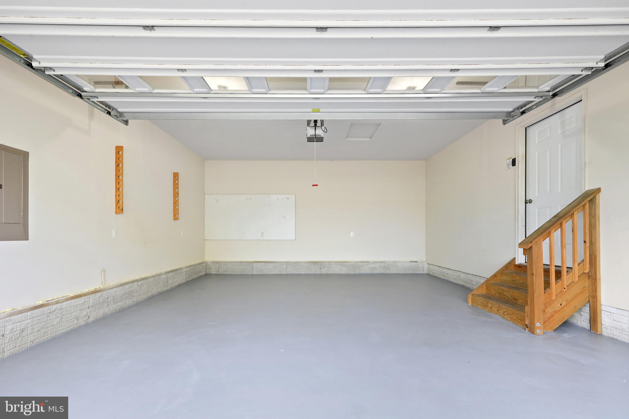 LAKE CAROLINE - Residential