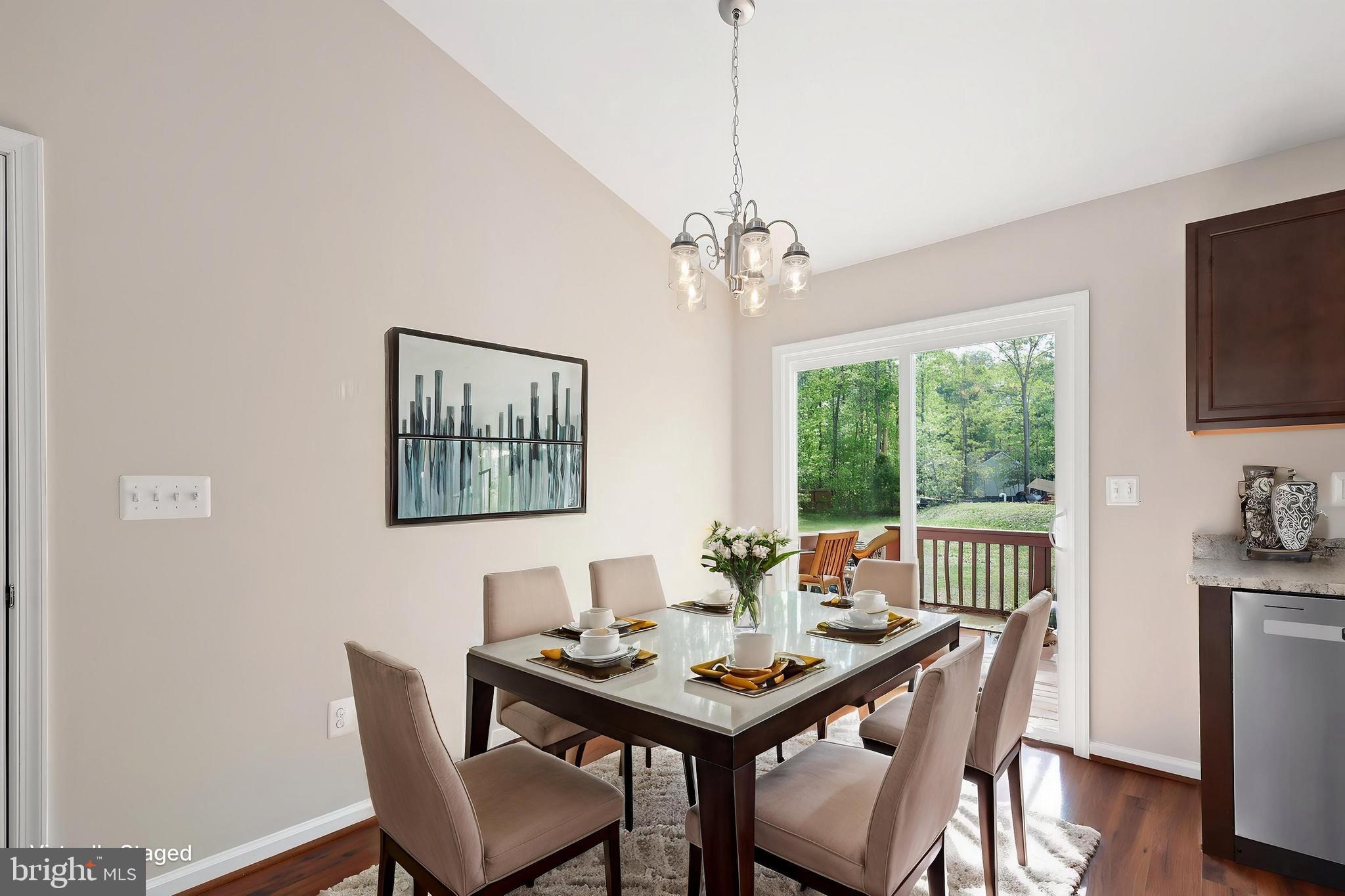 LAKE CAROLINE - Residential