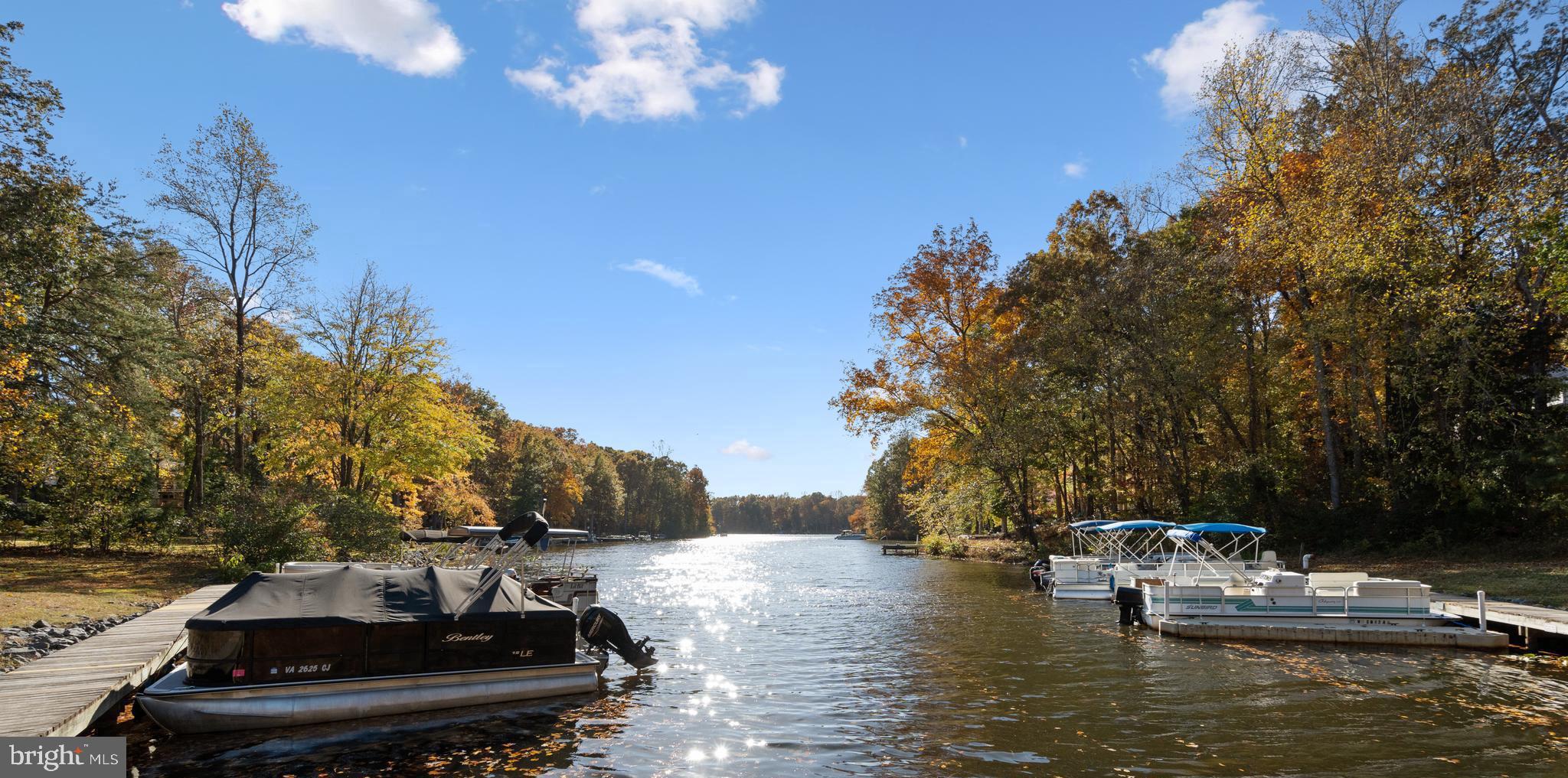LAKE CAROLINE - Residential