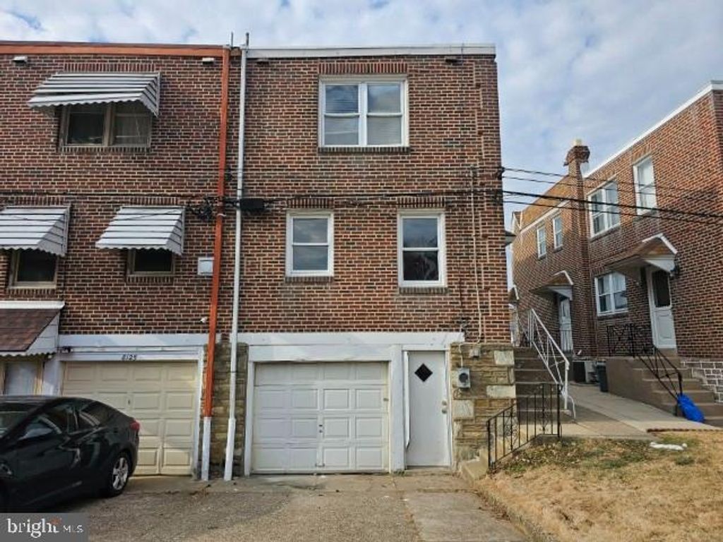Photo of 8127 Farnsworth Street, PHILADELPHIA, PA 19152 (MLS # PAPH2575798)
