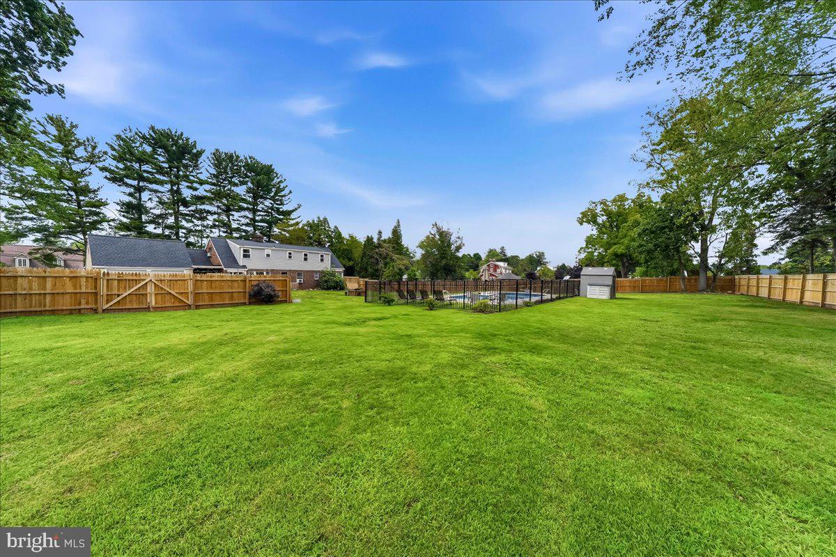 140 W 7TH AVENUE