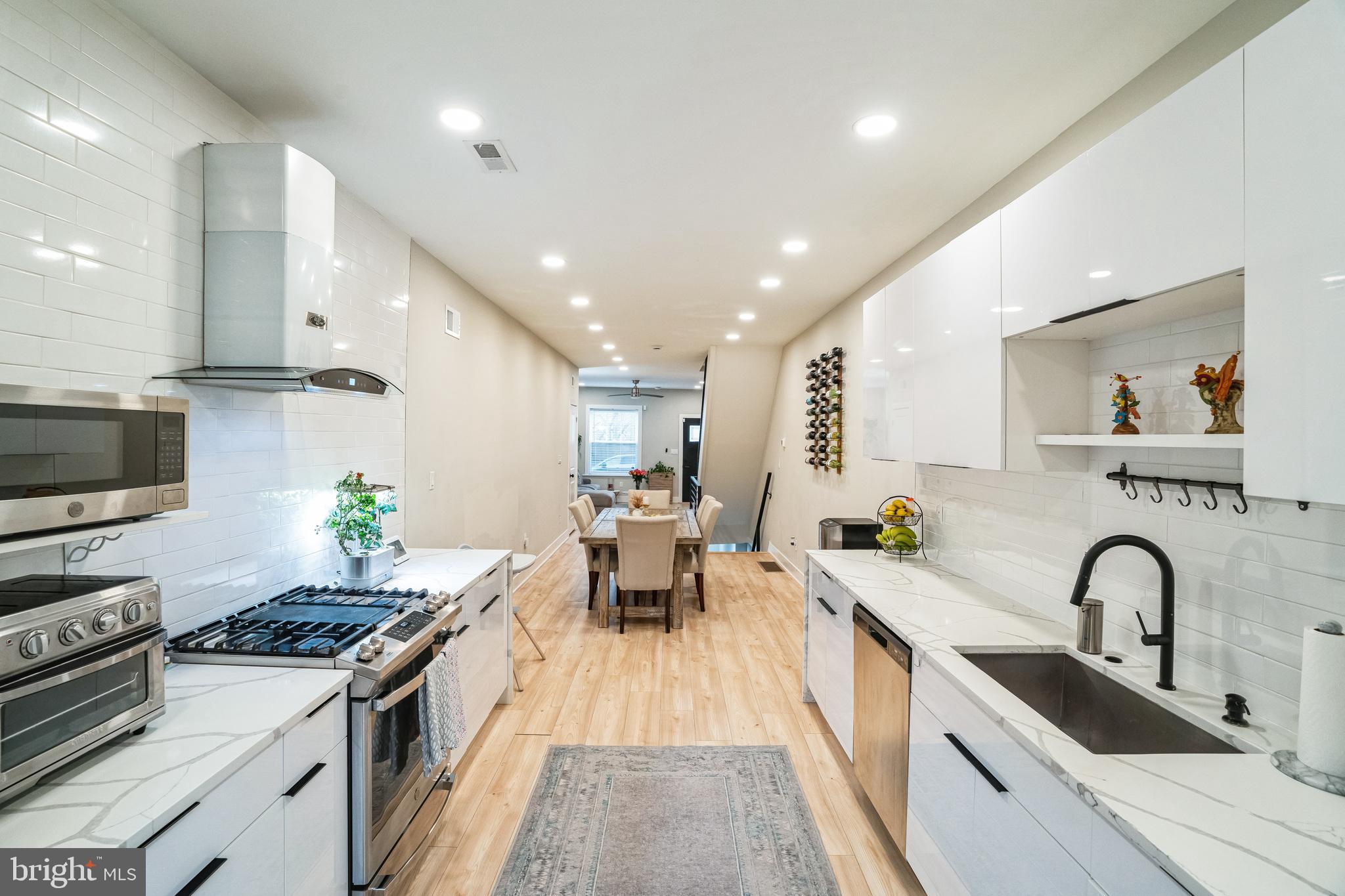 FAIRMOUNT - Residential