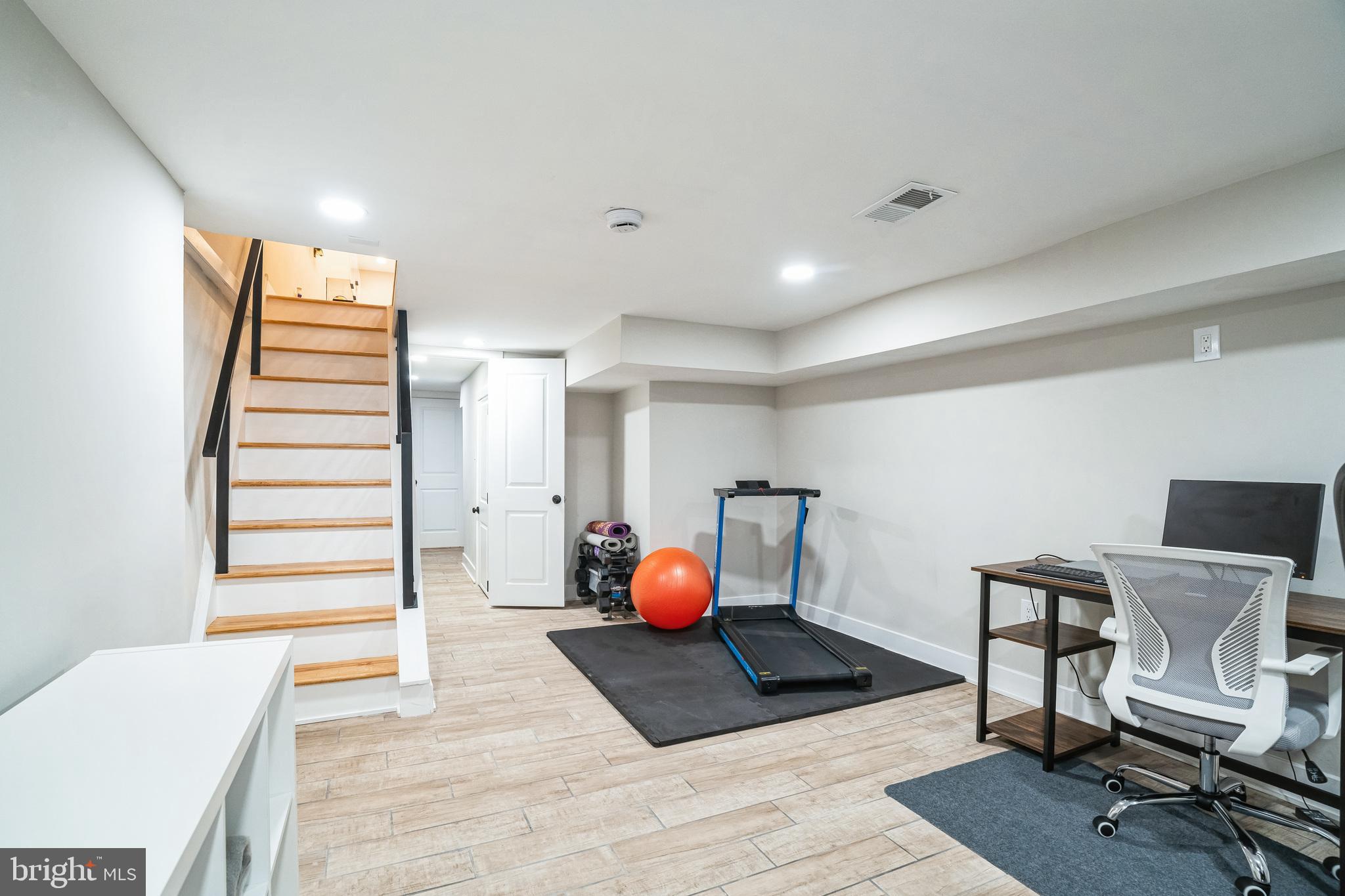 FAIRMOUNT - Residential