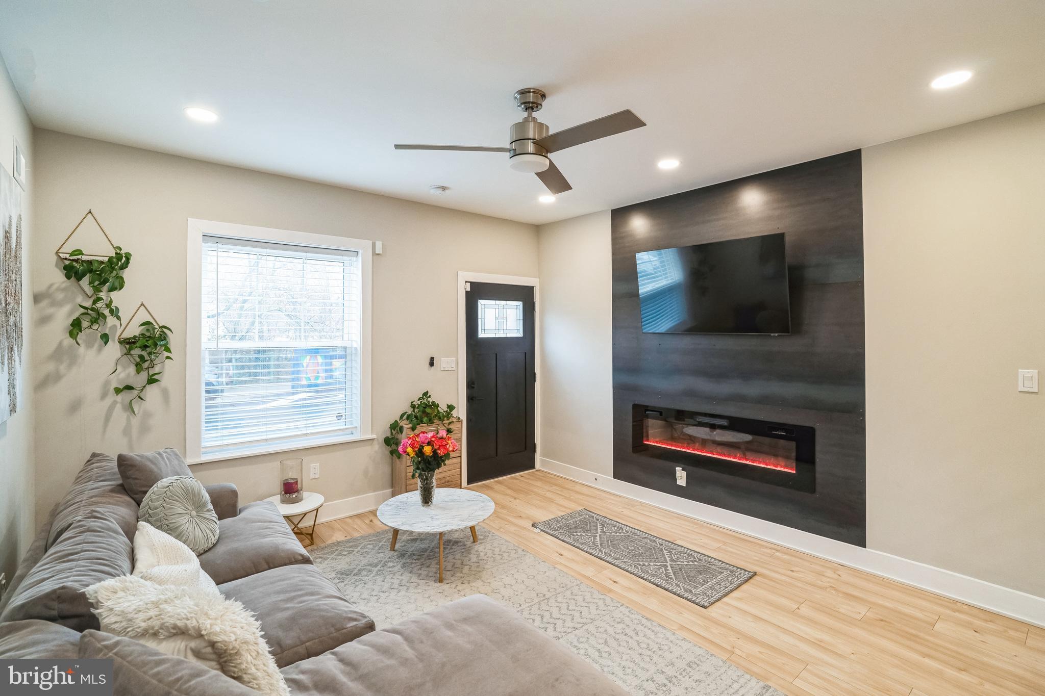 FAIRMOUNT - Residential