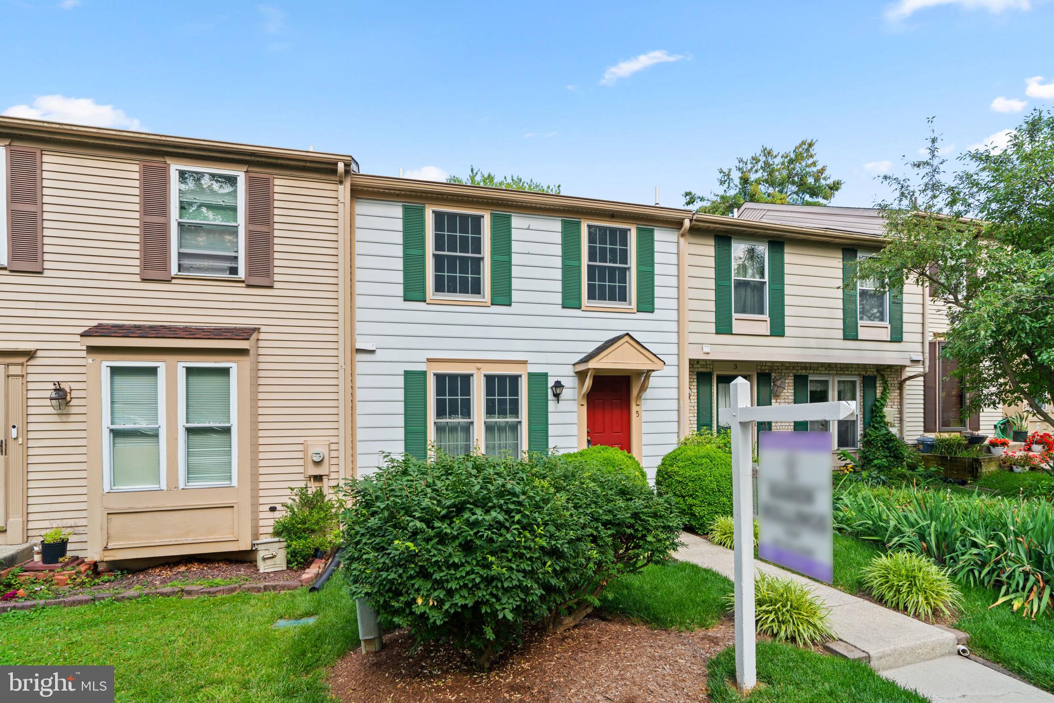 5 BALLINGER COURT