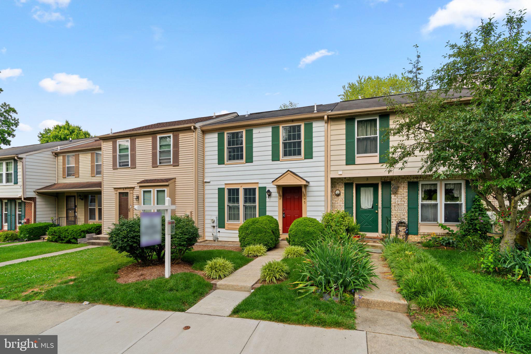 5 BALLINGER COURT