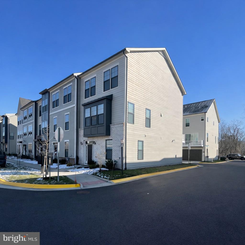 HIGHLANDER PARK - Residential Lease