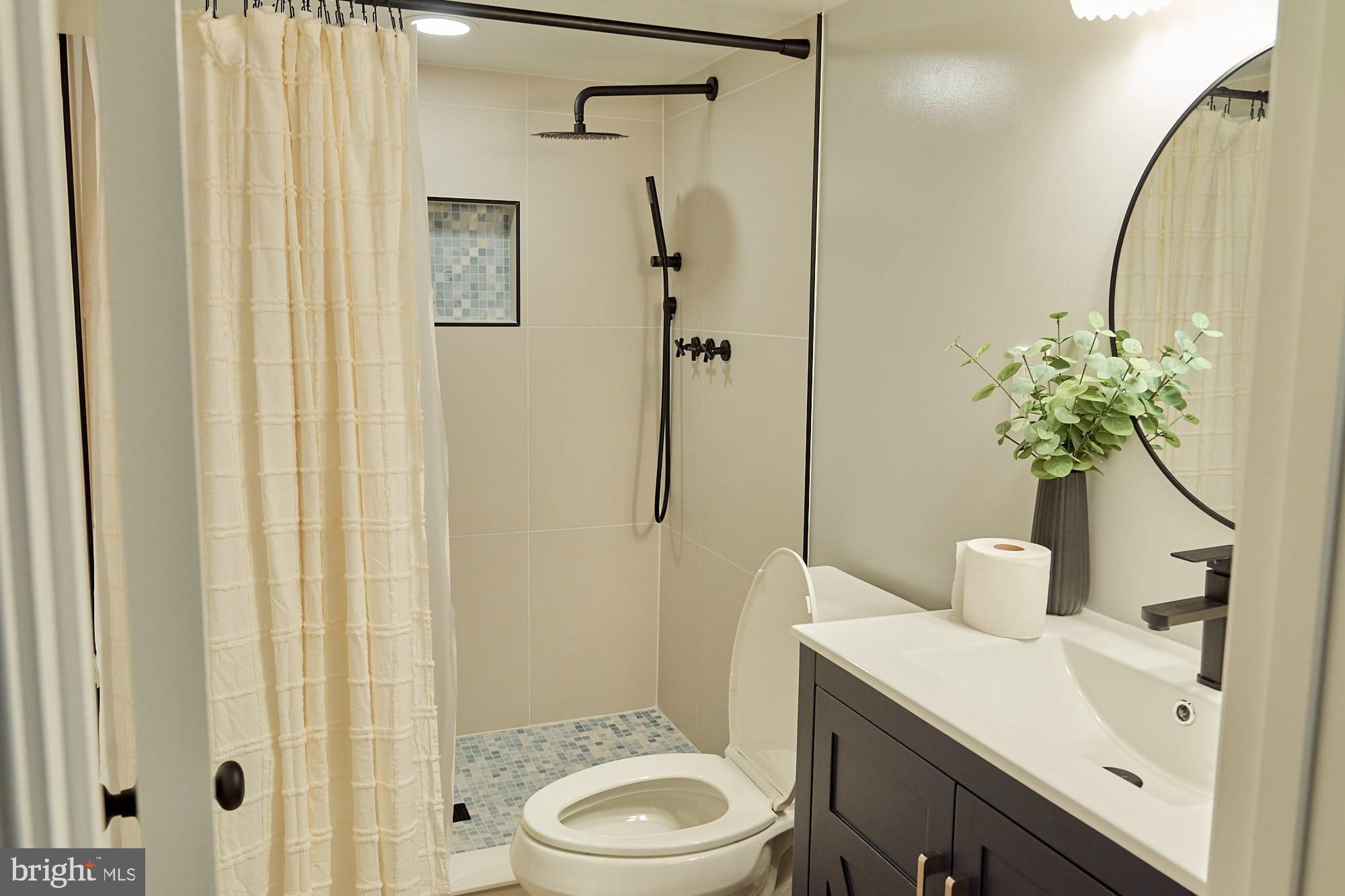 ROLAND TERRACE - Residential