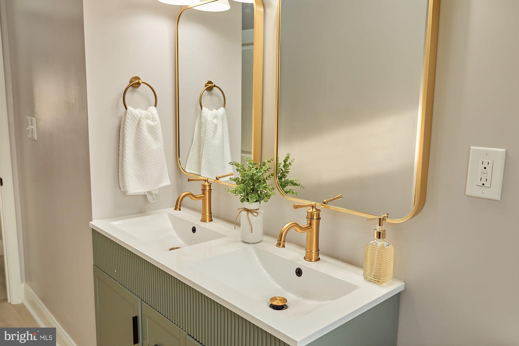 ROLAND TERRACE - Residential