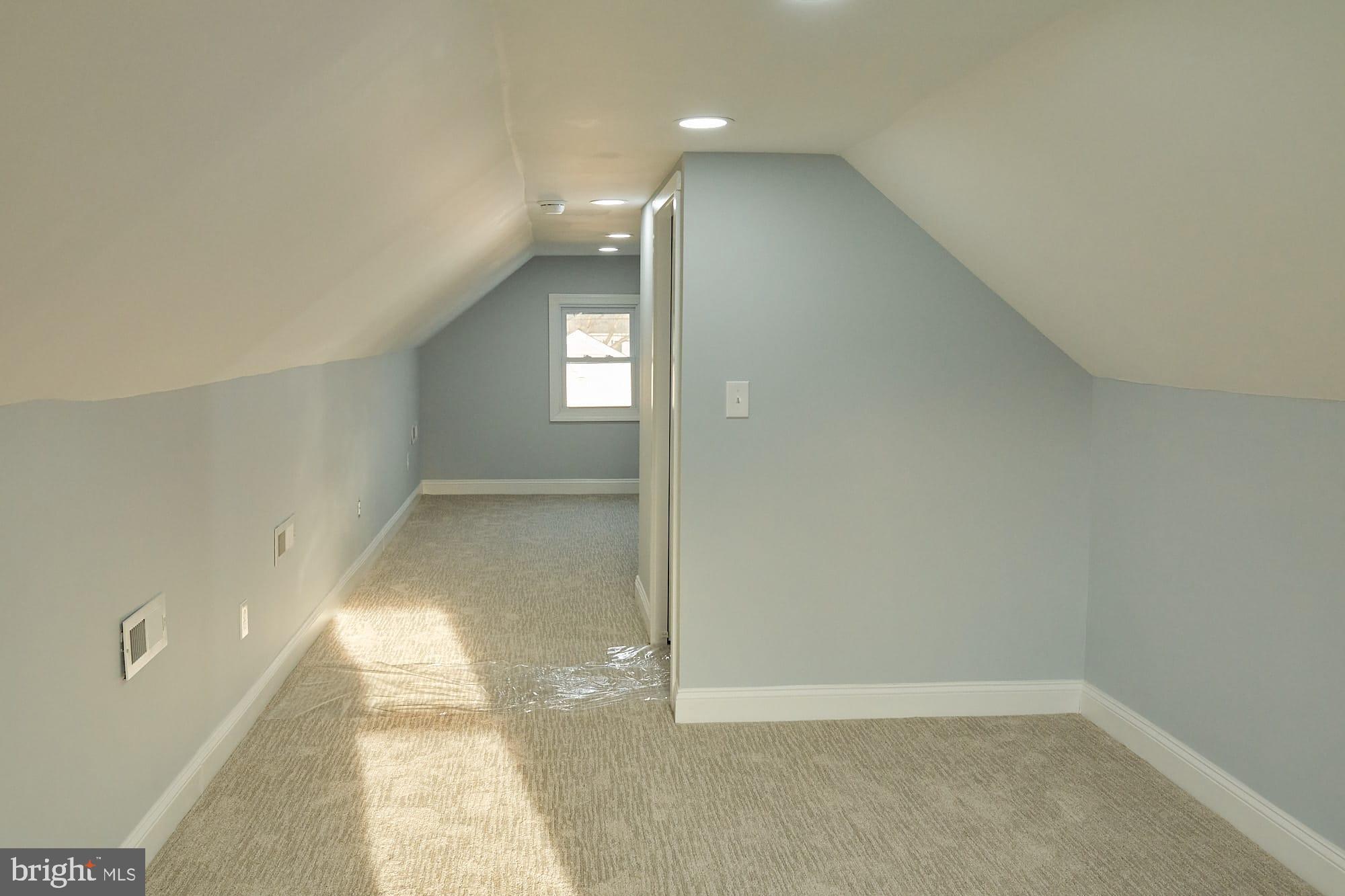 ROLAND TERRACE - Residential