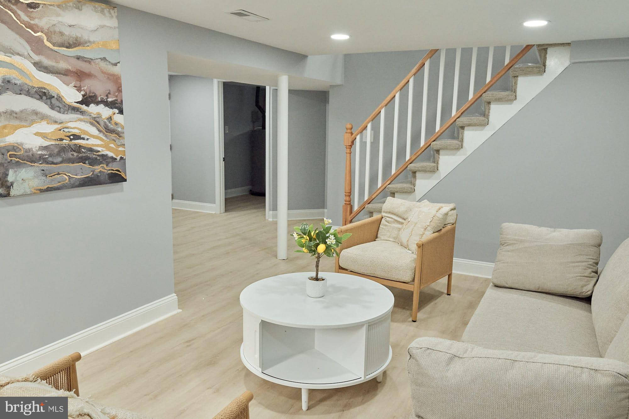 ROLAND TERRACE - Residential