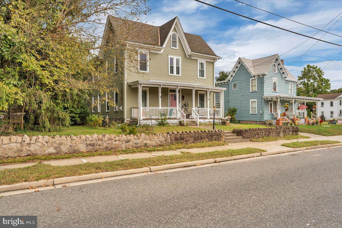 211 S MAIN STREET 213