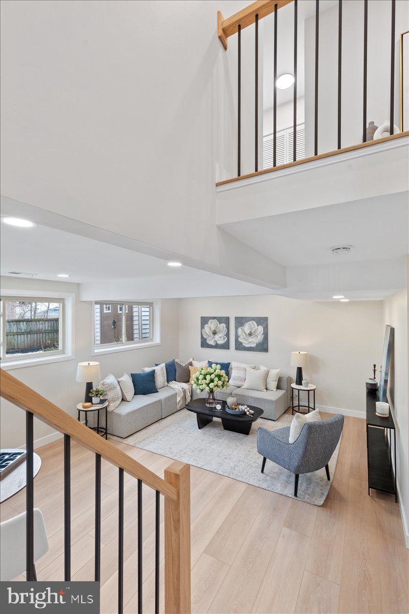 SUGARLAND RUN - Residential