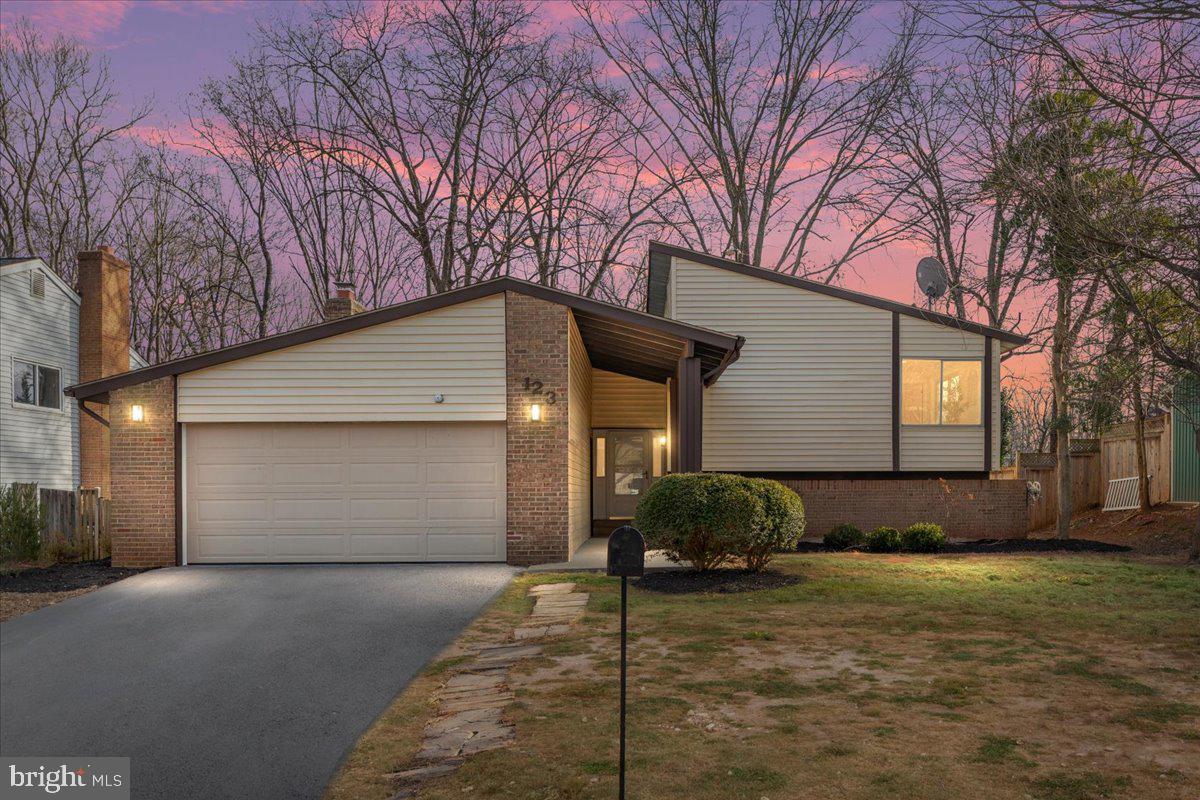 SUGARLAND RUN - Residential