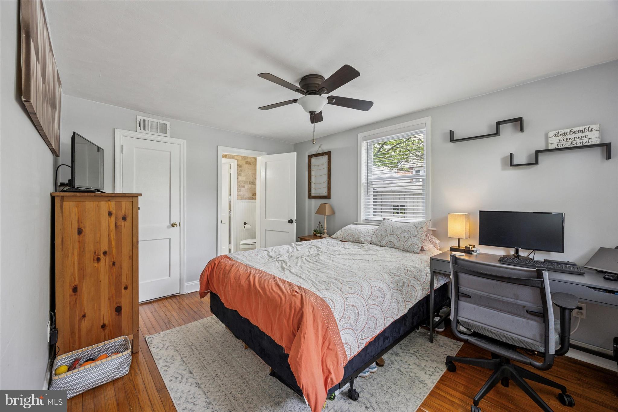 MORELAND MANOR - Residential