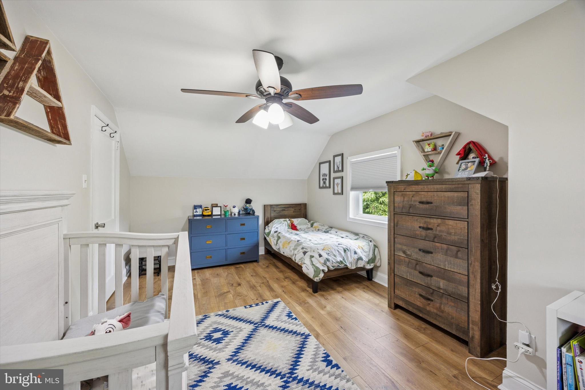 MORELAND MANOR - Residential