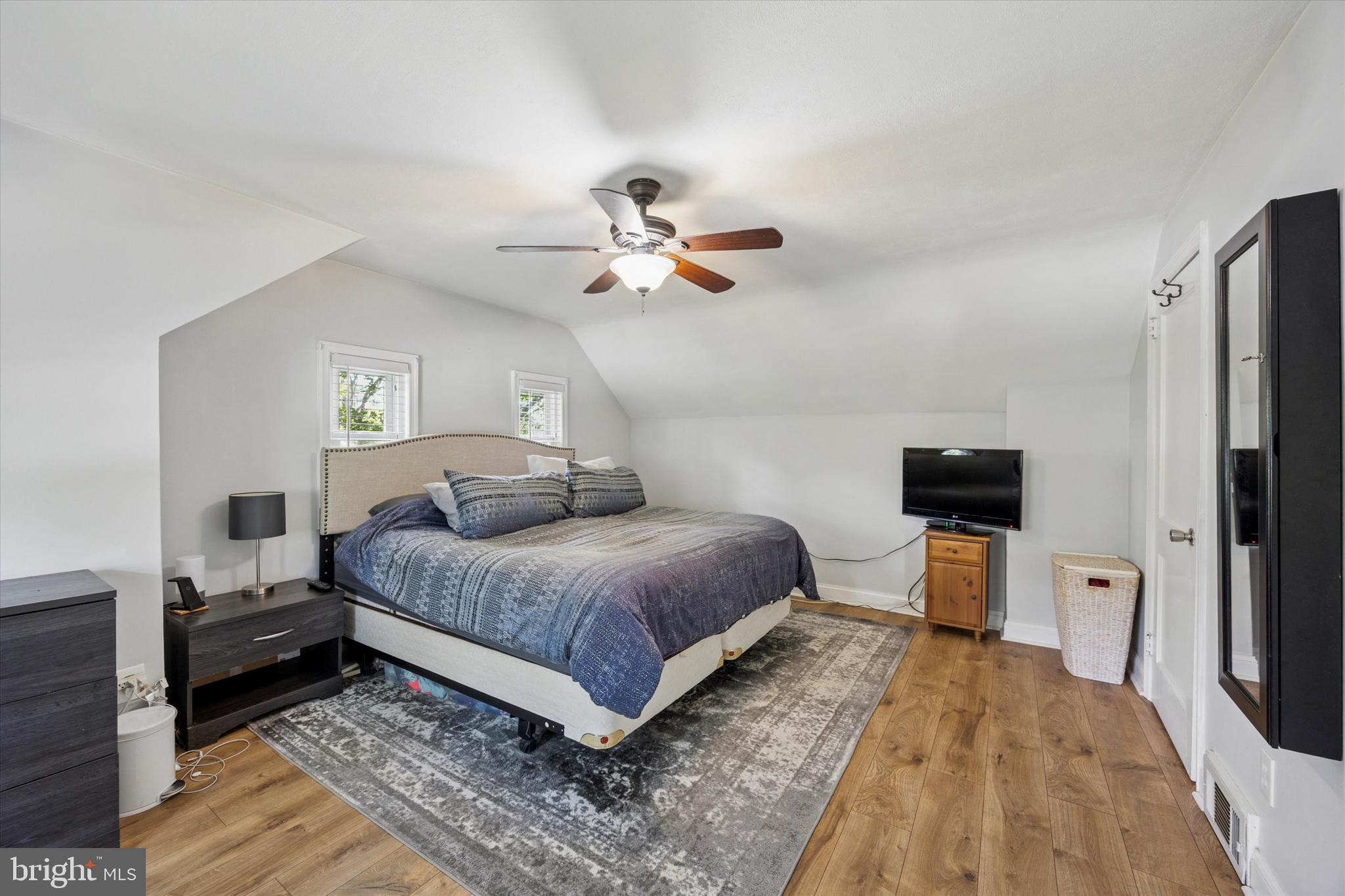 MORELAND MANOR - Residential