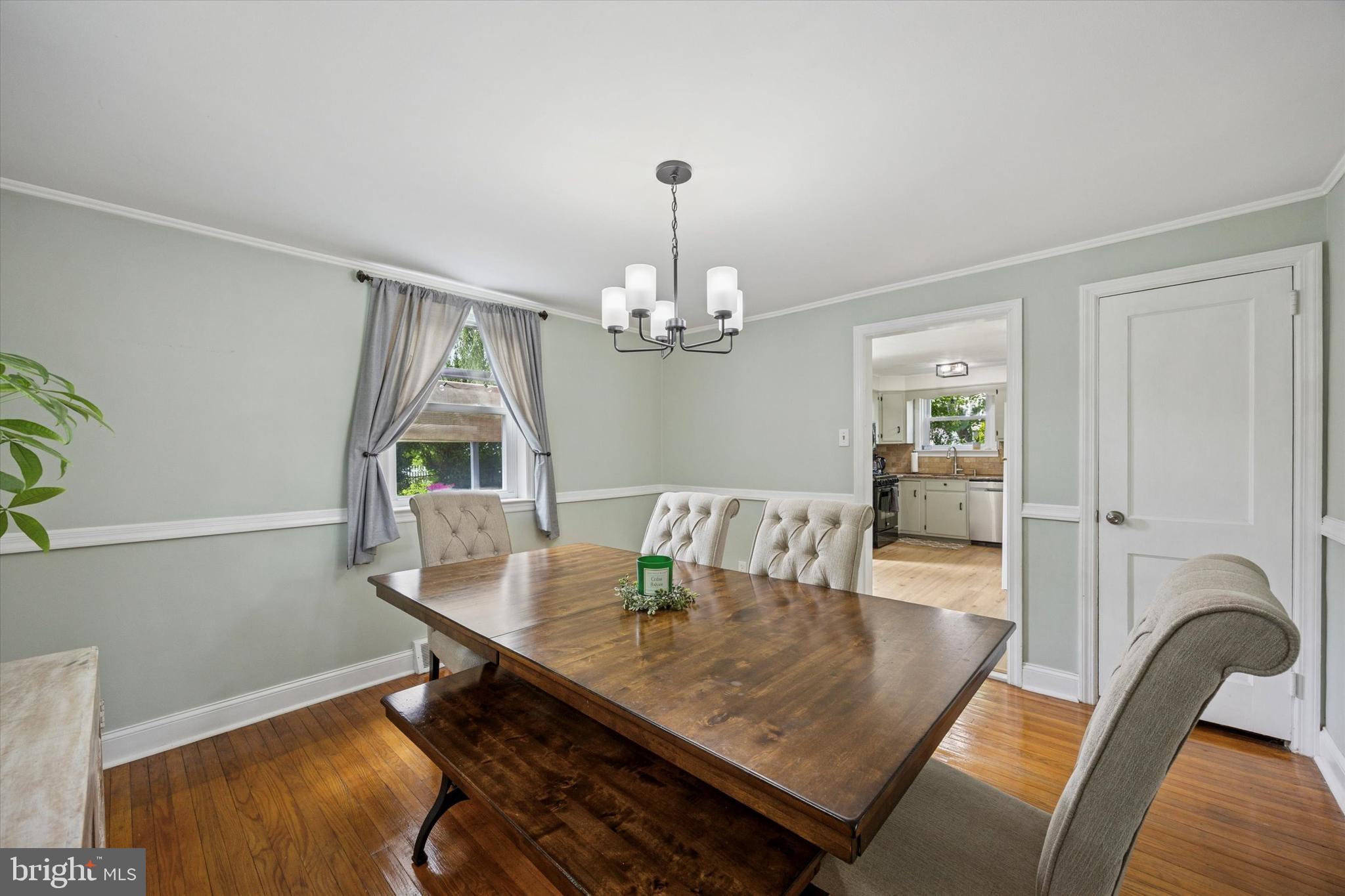 MORELAND MANOR - Residential