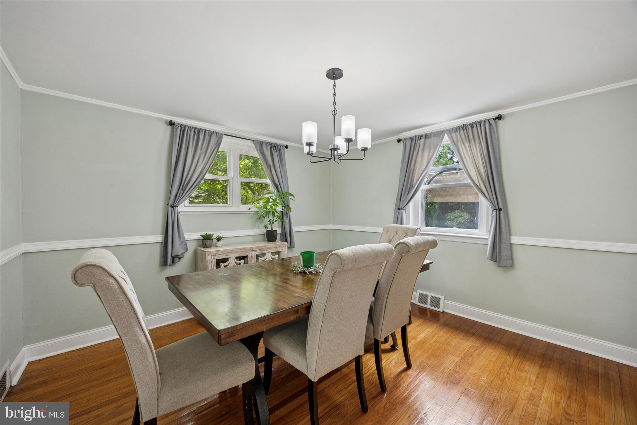 MORELAND MANOR - Residential