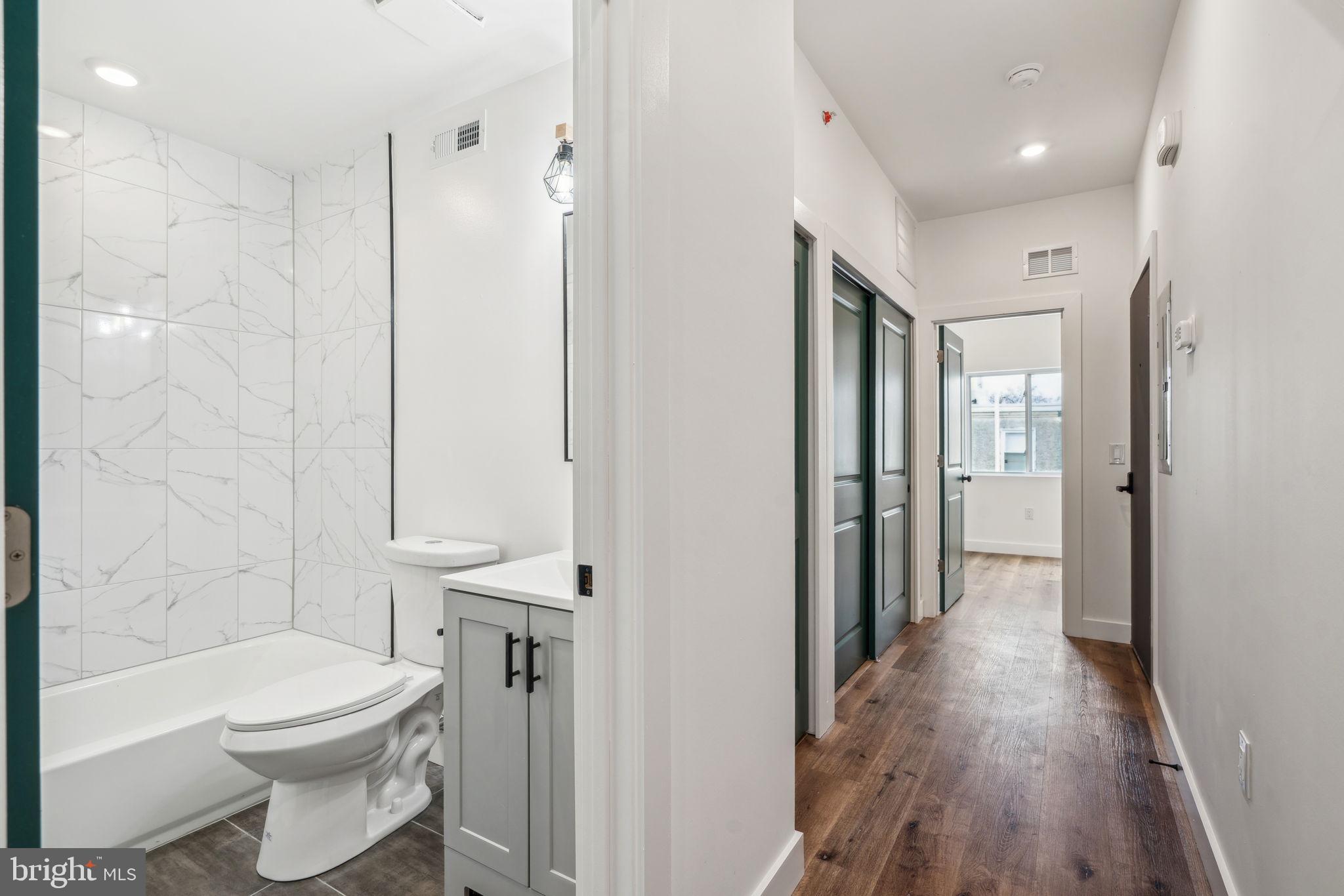 TEMPLE UNIVERSITY - Residential Lease