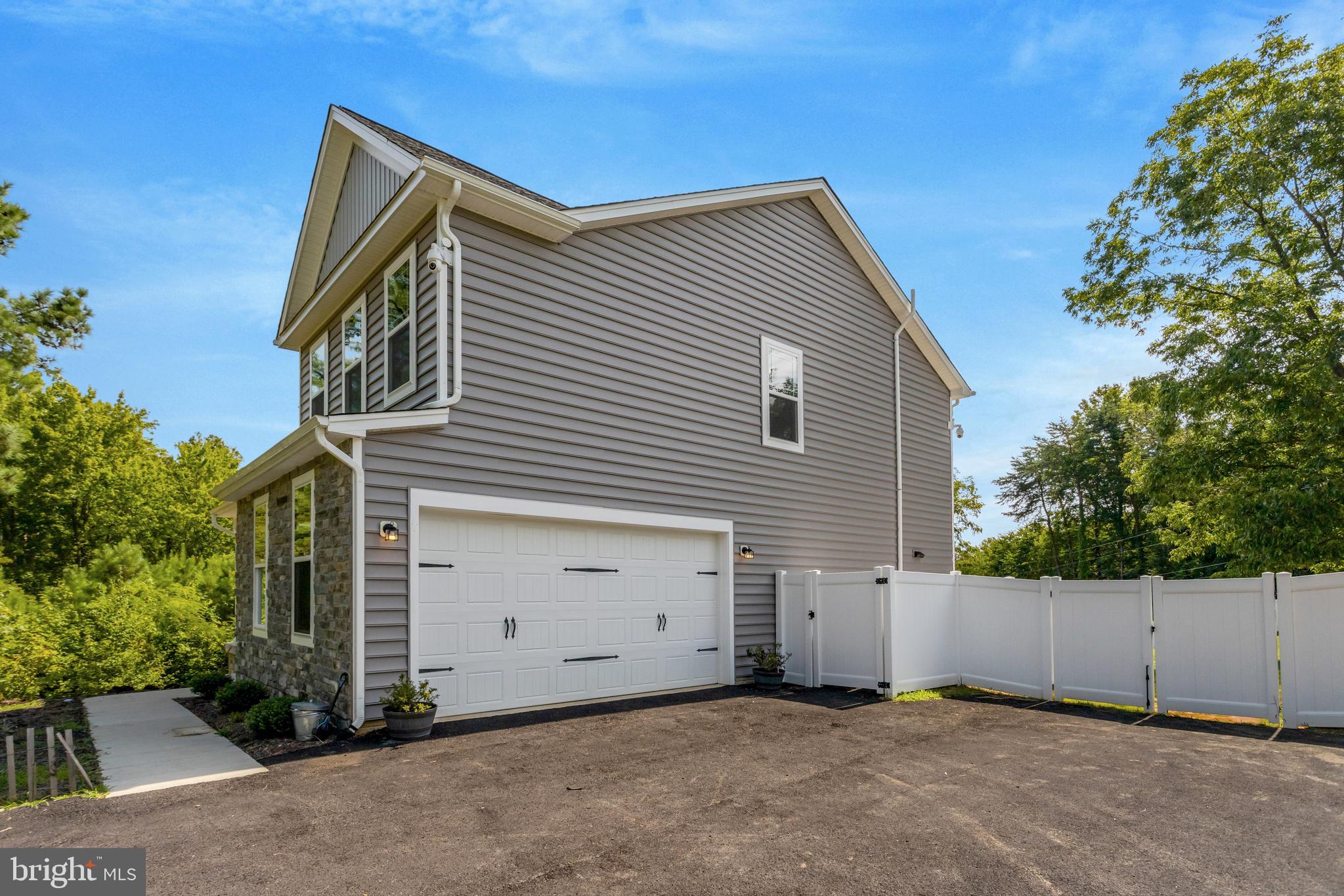 STAFFORD HEIGHTS - Residential Lease