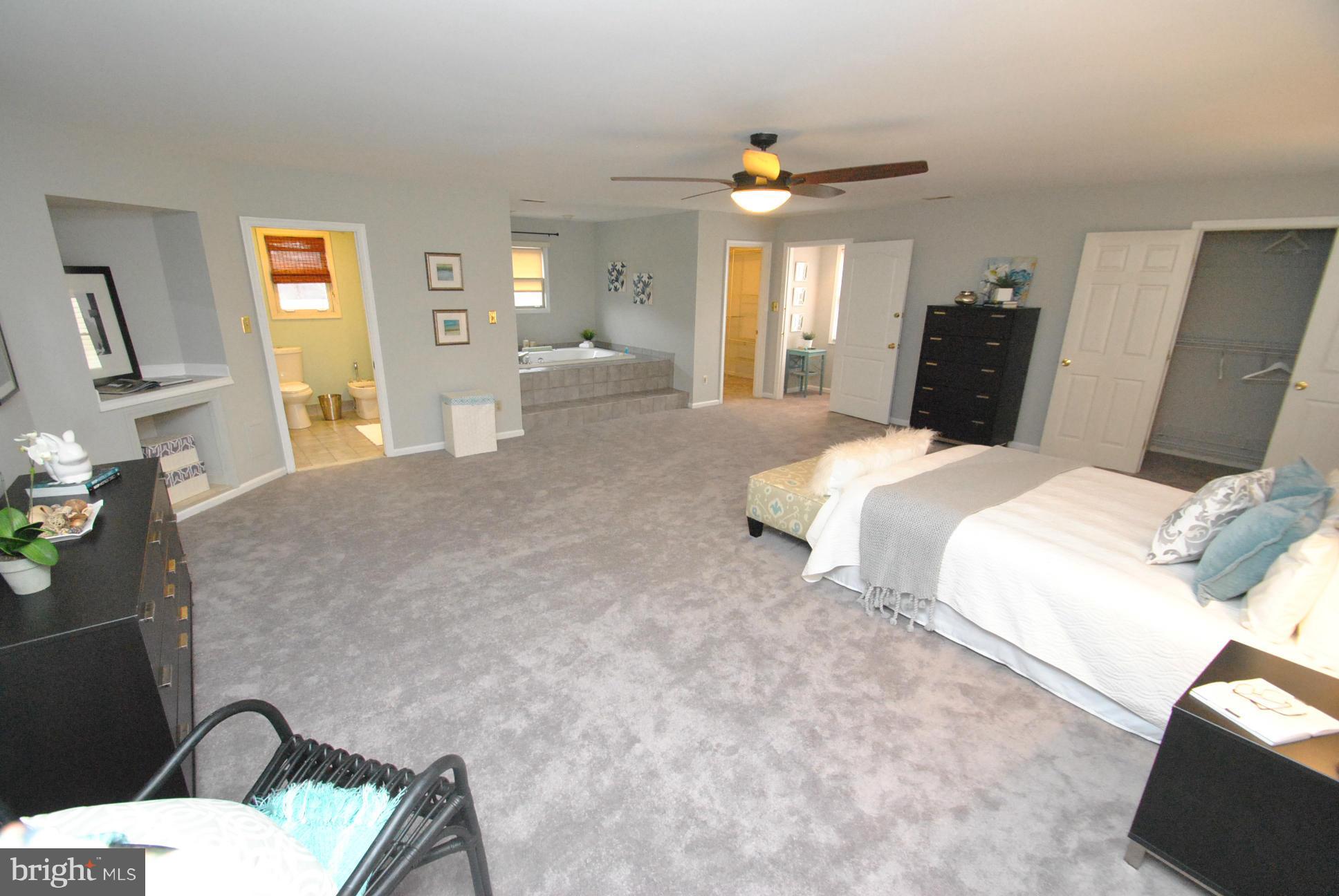 FERNGLEN MANOR - Residential