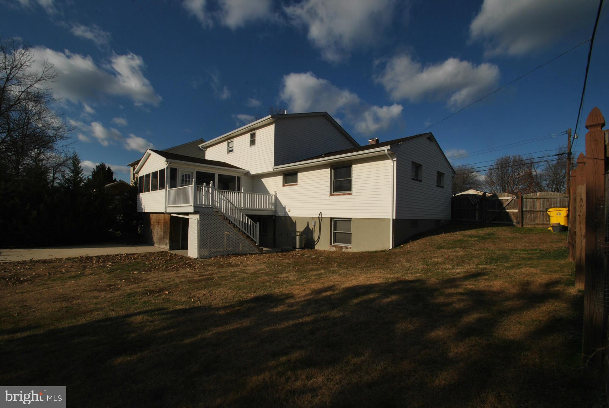 FERNGLEN MANOR - Residential