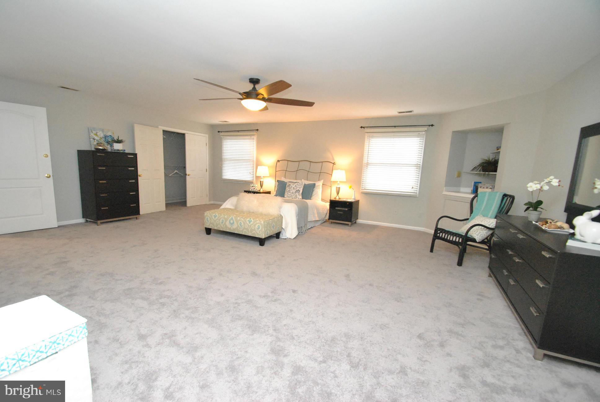 FERNGLEN MANOR - Residential