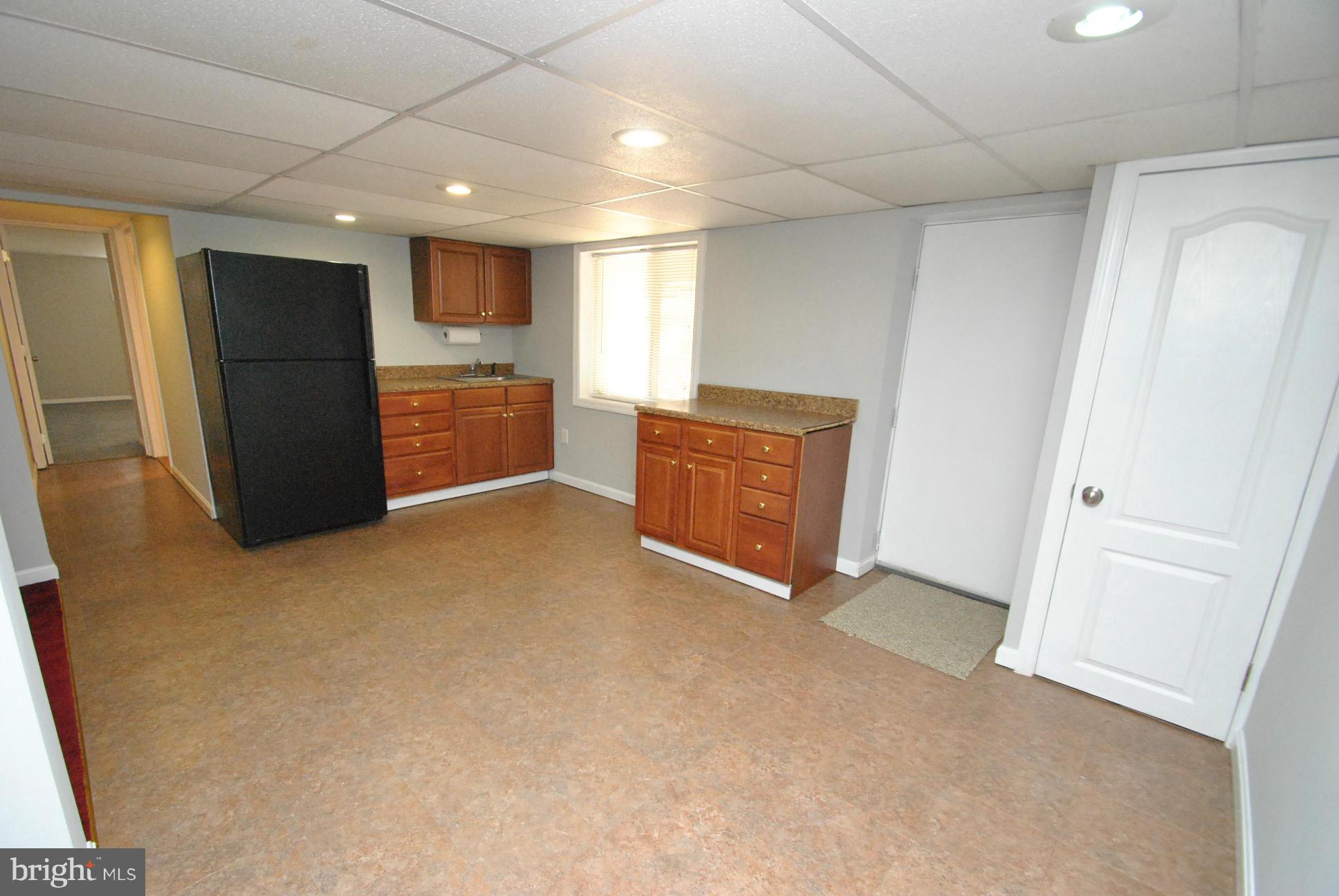 FERNGLEN MANOR - Residential