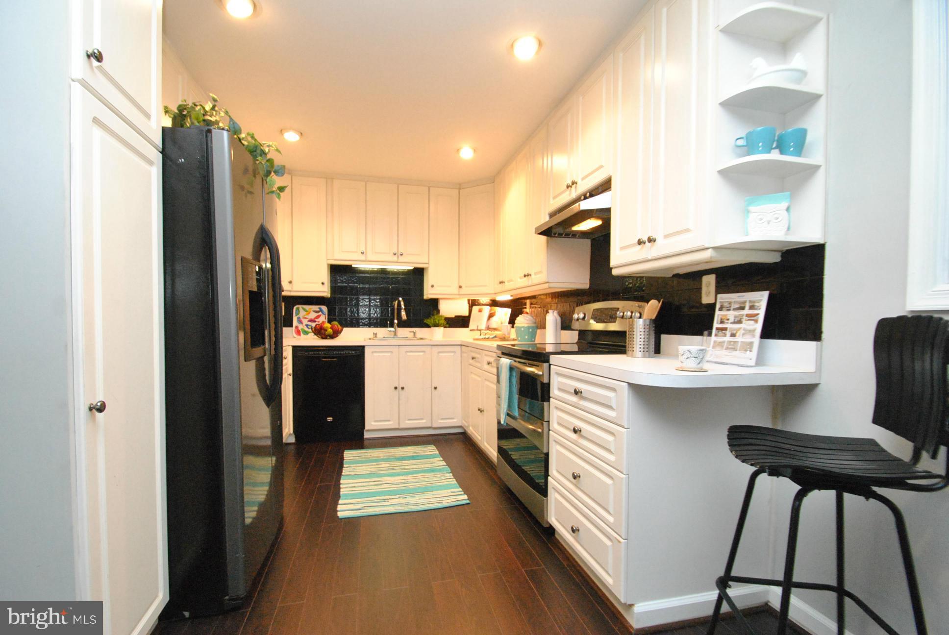 FERNGLEN MANOR - Residential