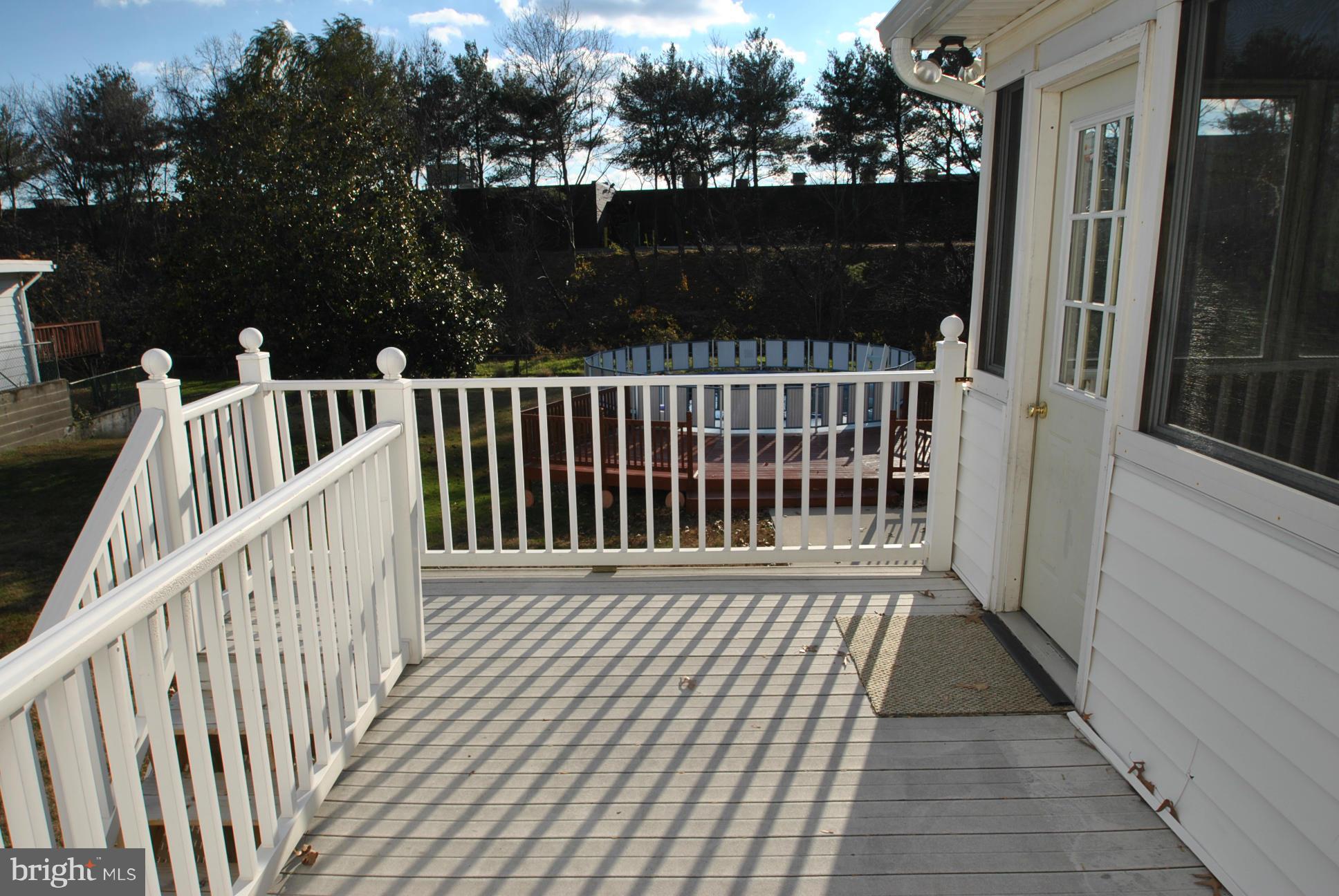 FERNGLEN MANOR - Residential