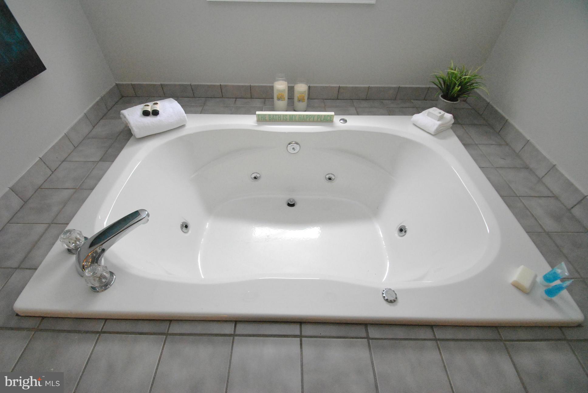 FERNGLEN MANOR - Residential