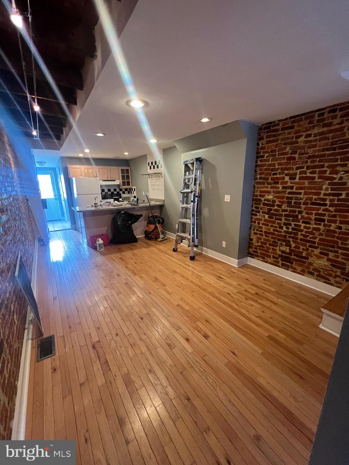 FEDERAL HILL HISTORIC DISTRICT - Residential Lease