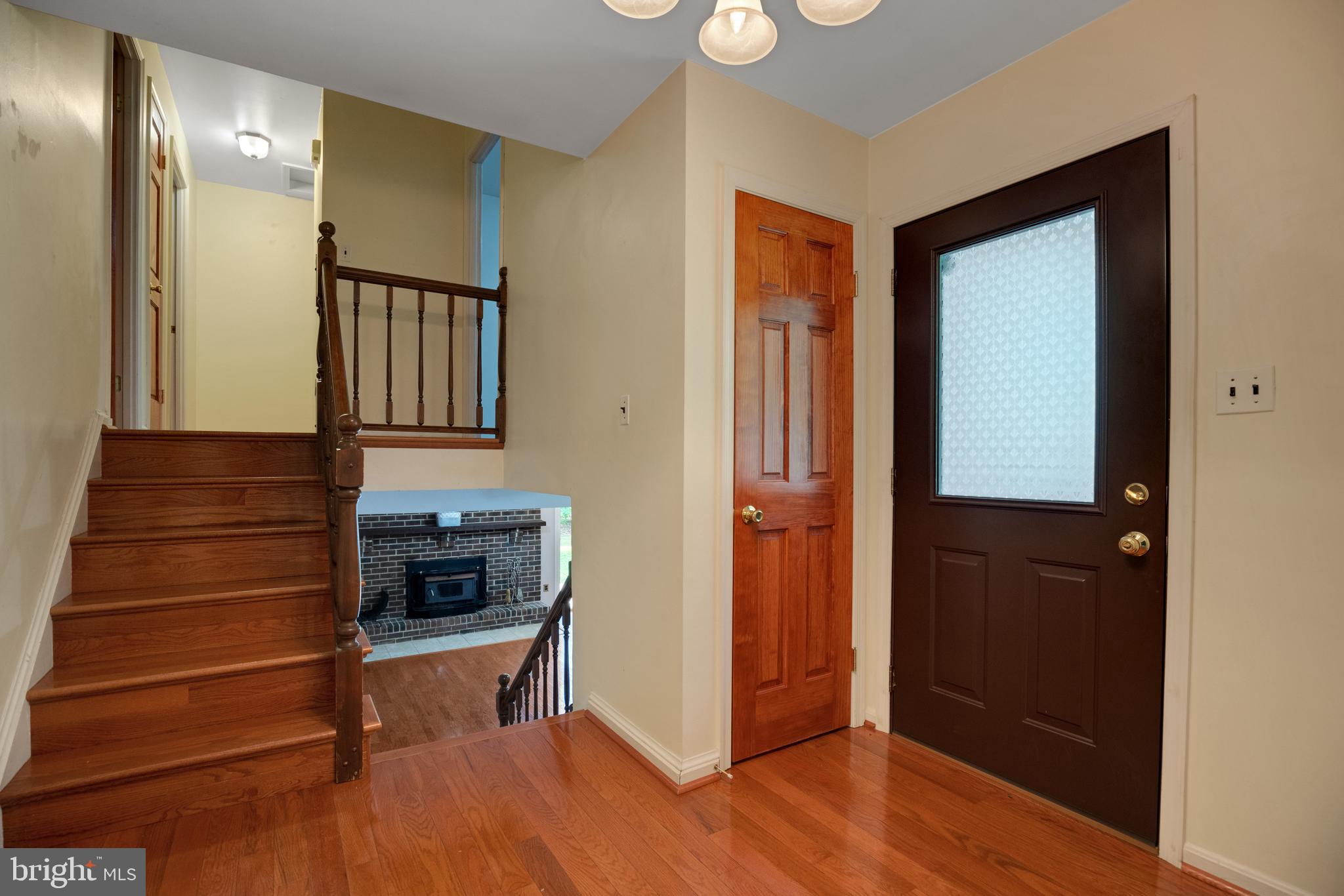 COUNTRY LAKES - Residential