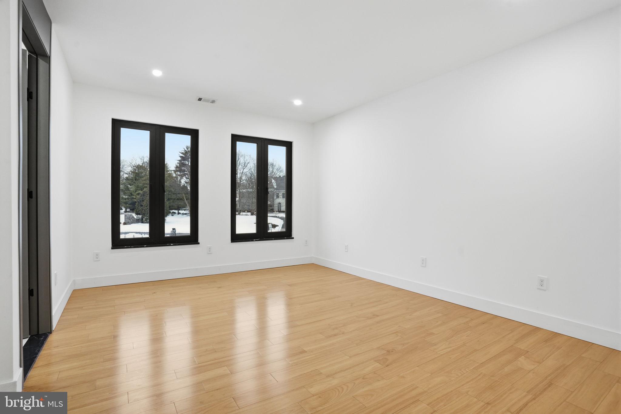 INVERNESS - Residential