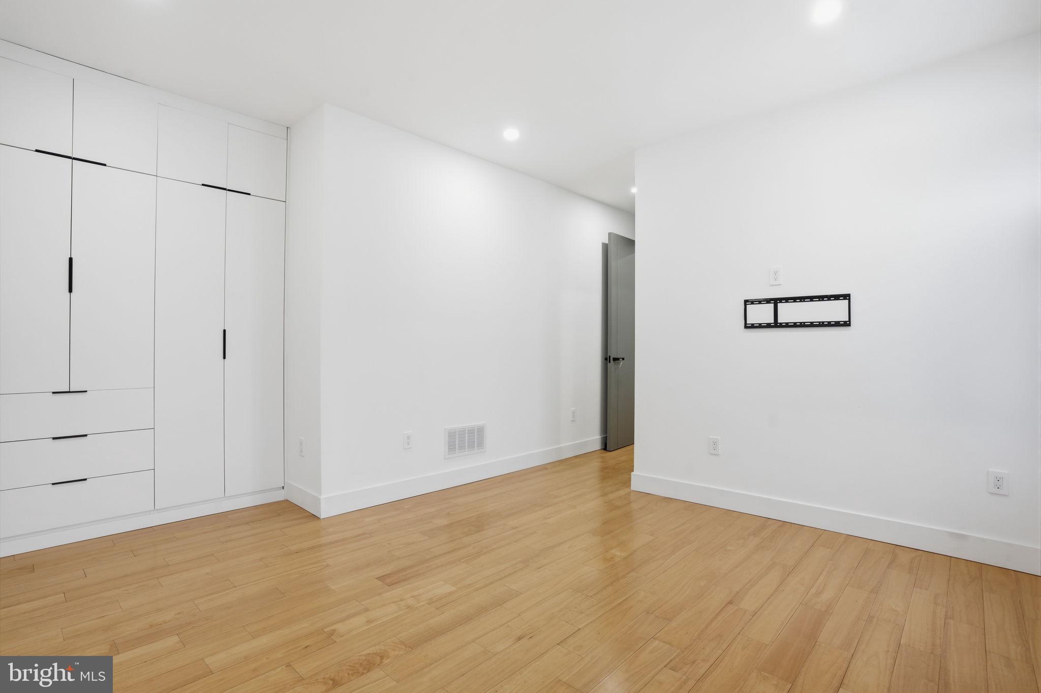 INVERNESS - Residential