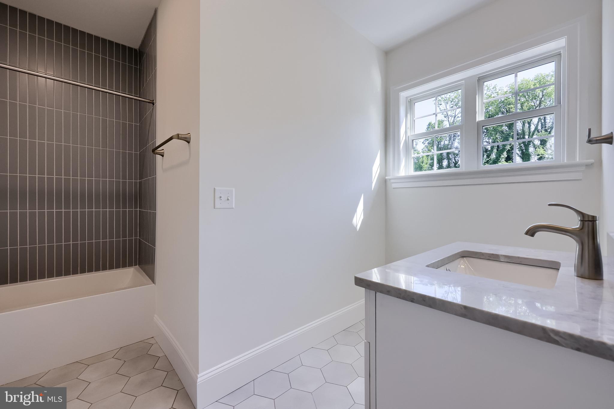 STONEHENGE ESTATES - Residential