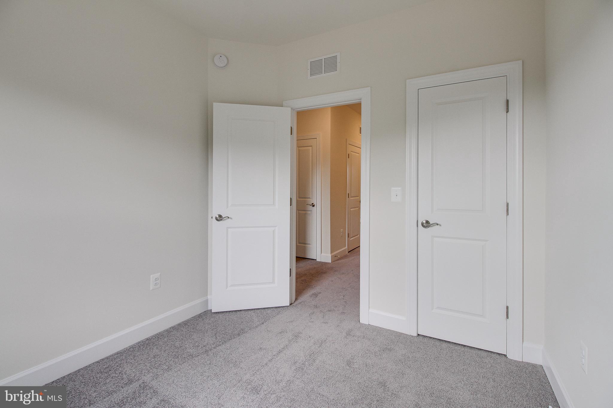 HAYMARKET CROSSING - Residential Lease