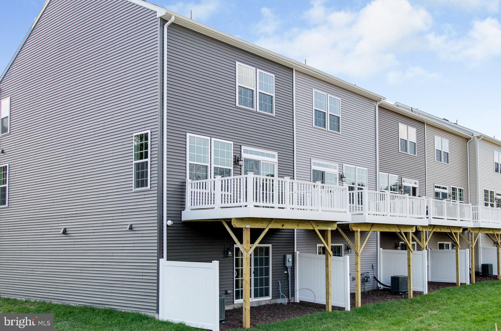 HAYMARKET CROSSING - Residential Lease