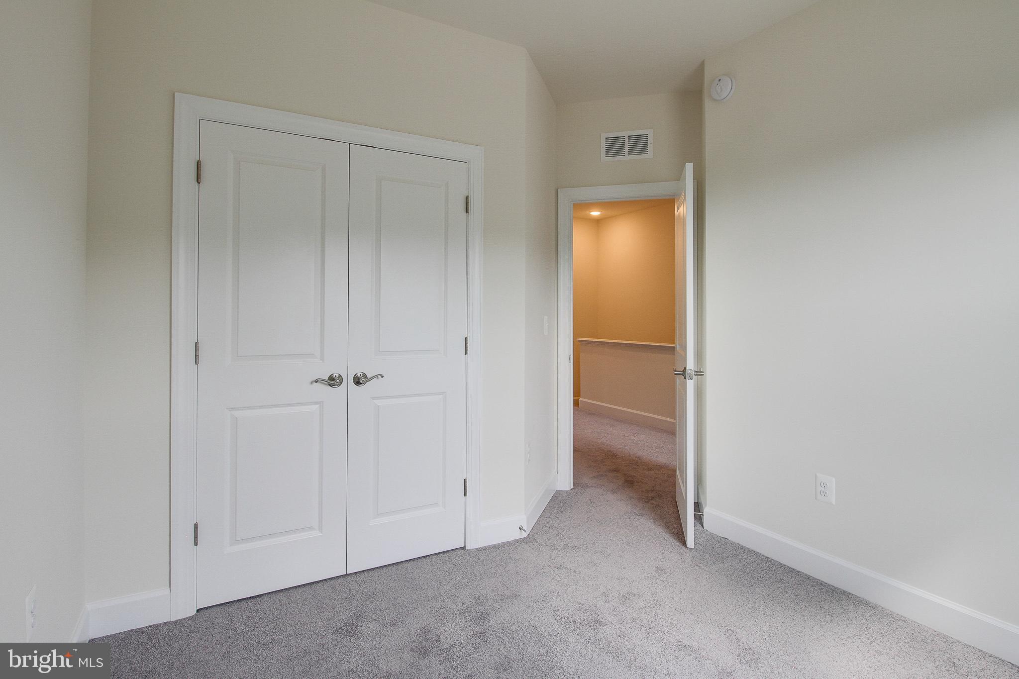 HAYMARKET CROSSING - Residential Lease