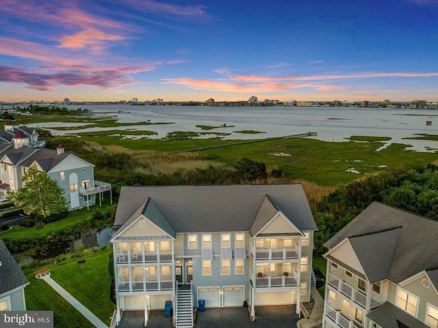 Waterfront Furnished 4 bedroom 3 and 1/2 bath Home for rent. Looking for off-season renter from now until the end of May 2026. Excellent condition, professionally decorated and breathtaking view of the Bay from all levels. Schedule an appointment to tour today.