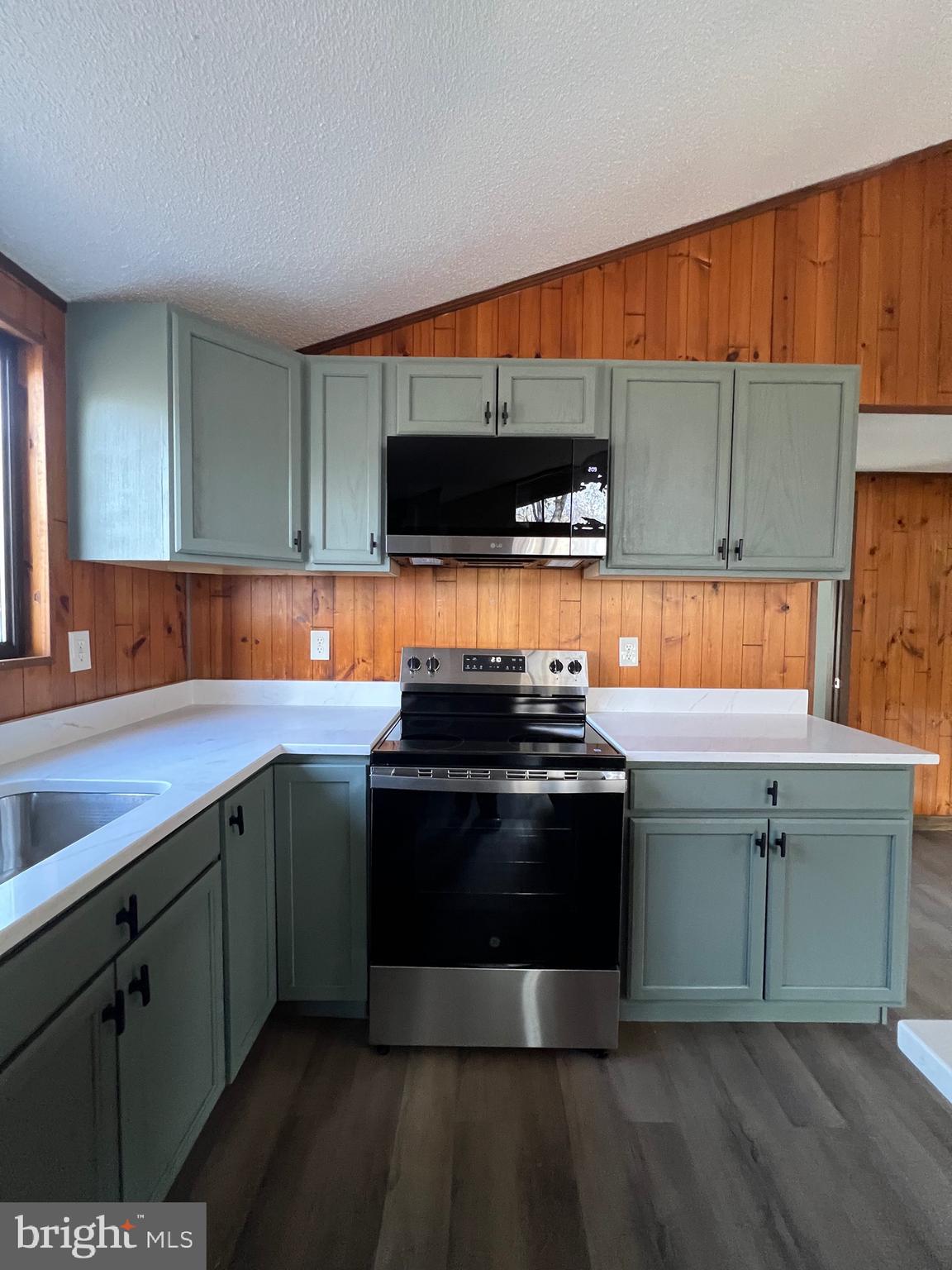 THE WOODS RESORT - Residential