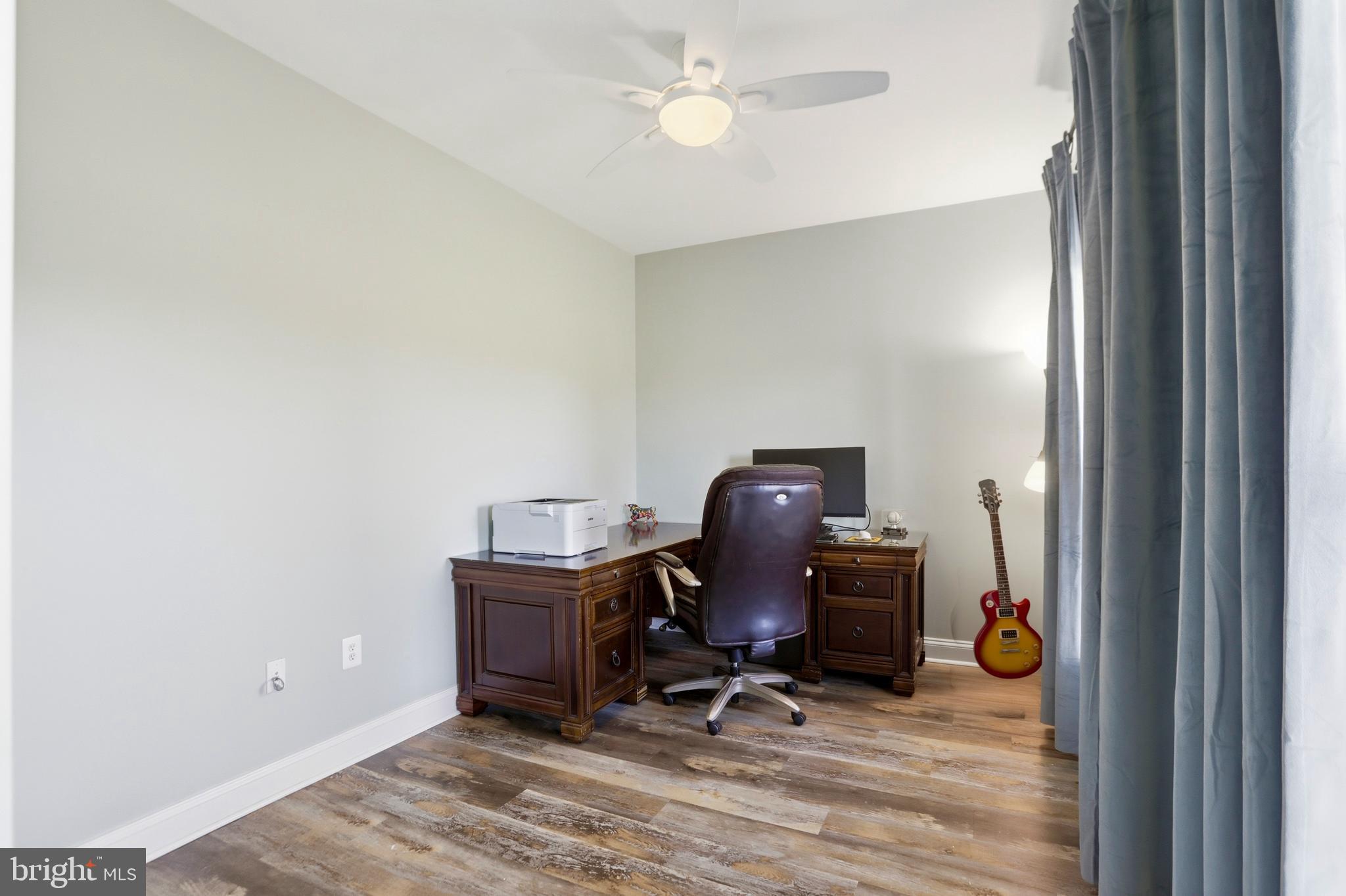 HAWTHORNE - Residential