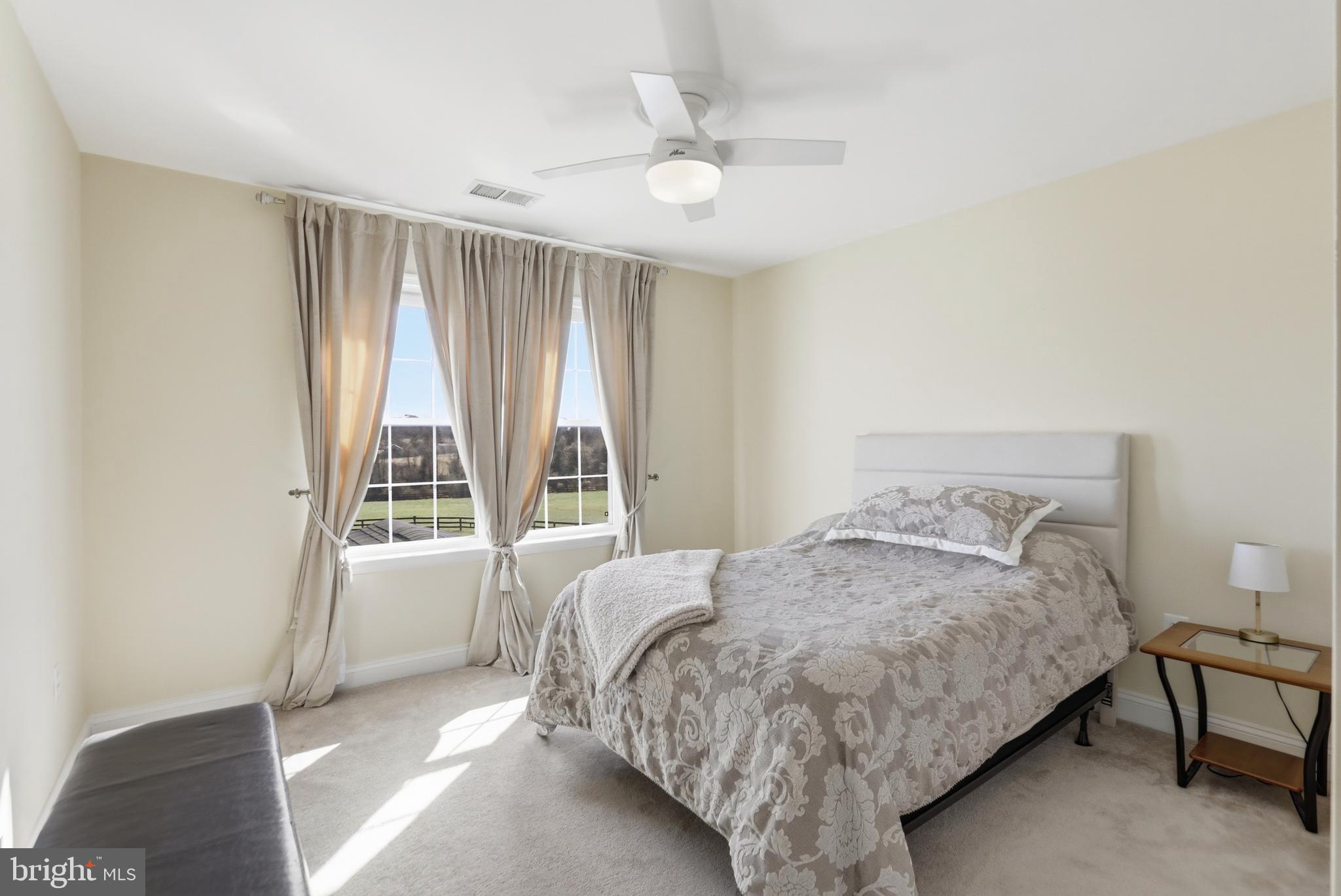 HAWTHORNE - Residential