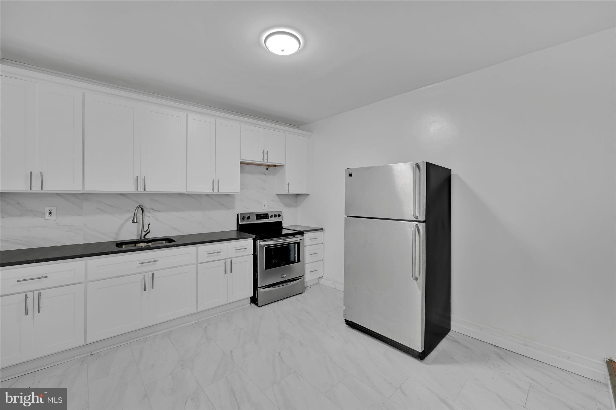 641 BINGAMAN STREET R